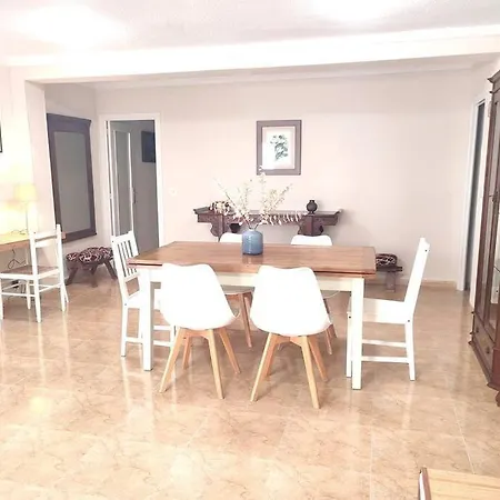 Charming & Spacious Apartment In Historic Centre & Short Walk To Beach Alicante Exterior photo